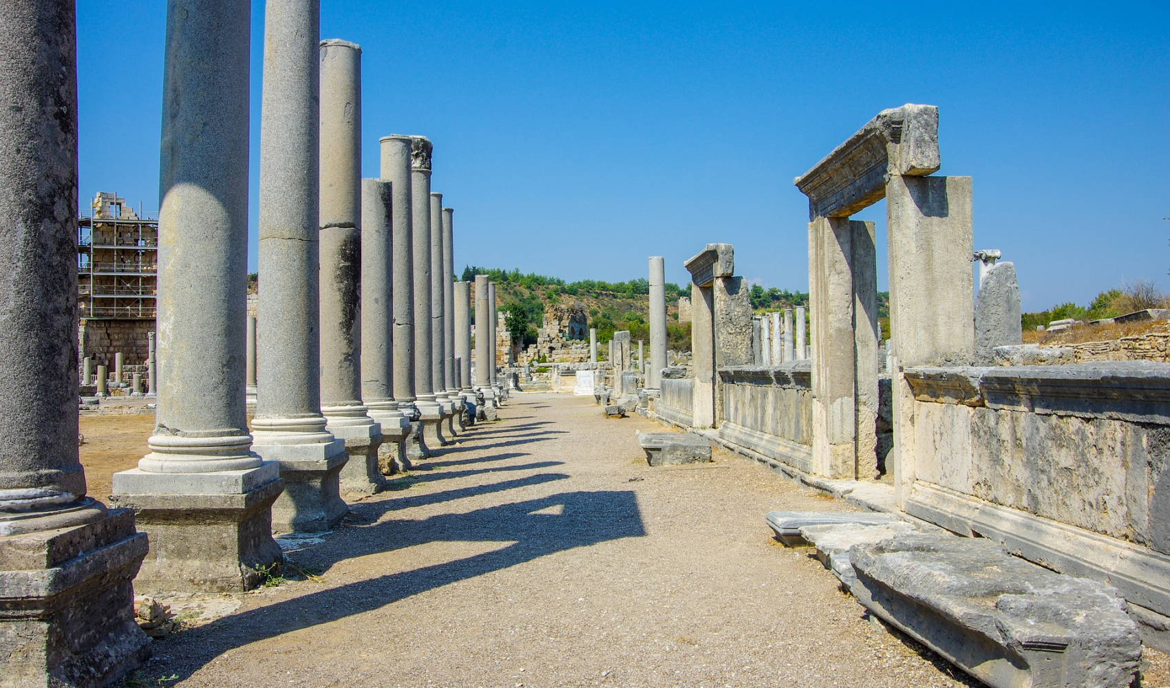 the-ancient-city-of-perga-2708323_1920